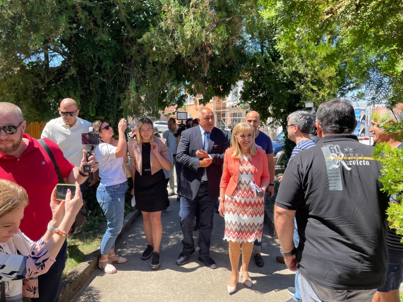 Бившият премиер и лидер на ПП ГЕРБ Бойко Борисов пристигна