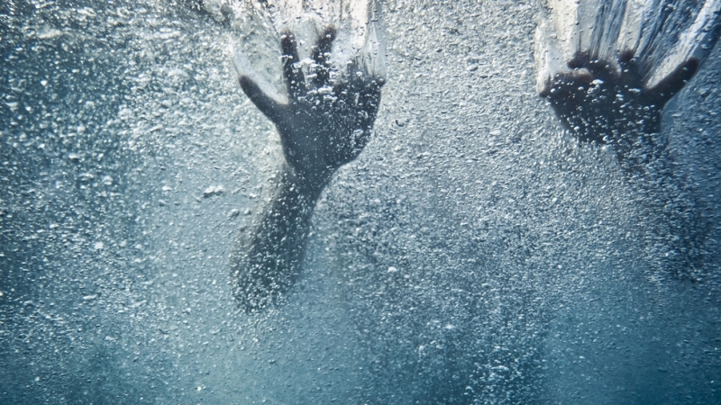 12 годишно момче е загинало след като трафикант хвърлил 37