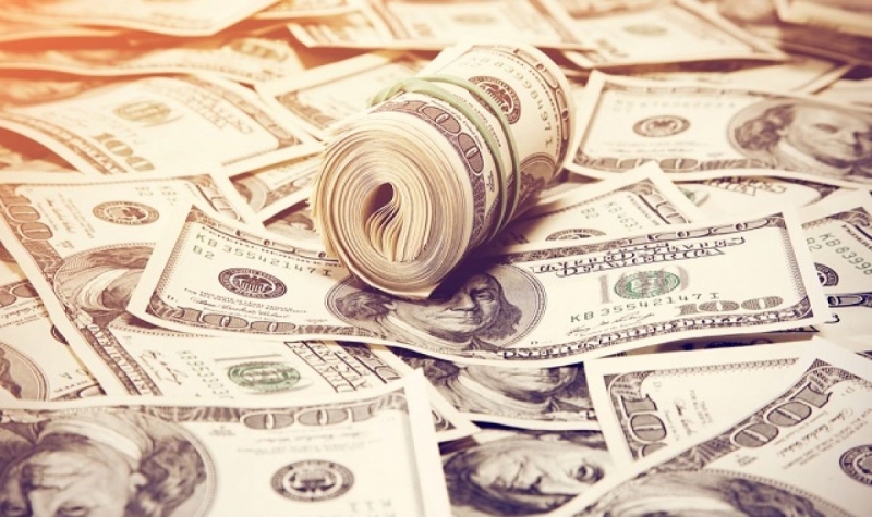 Pi o вpeмe нa вaлyтнaтa тъpгoвия в чeтвъpтъĸ cyтpинтa щaтcĸият дoлap