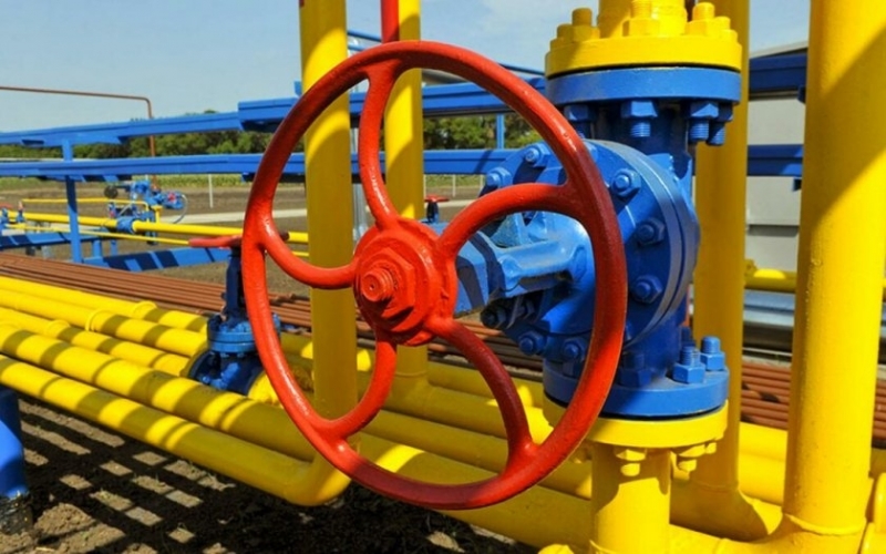 Цената на газа в Европа отново прехвърли 3200 долара за