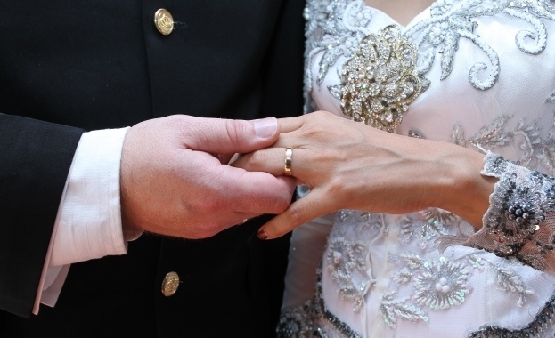 Младоженци отменят сватбите си заради пандемията Оказва се че въпреки