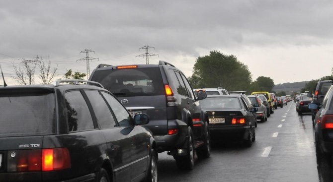 Десетки коли са блокирани в транспортен хаос на Витоша Автомобилите