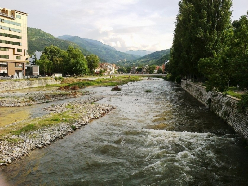 Трупът на 60 годишна жена е извадено от река Чая край