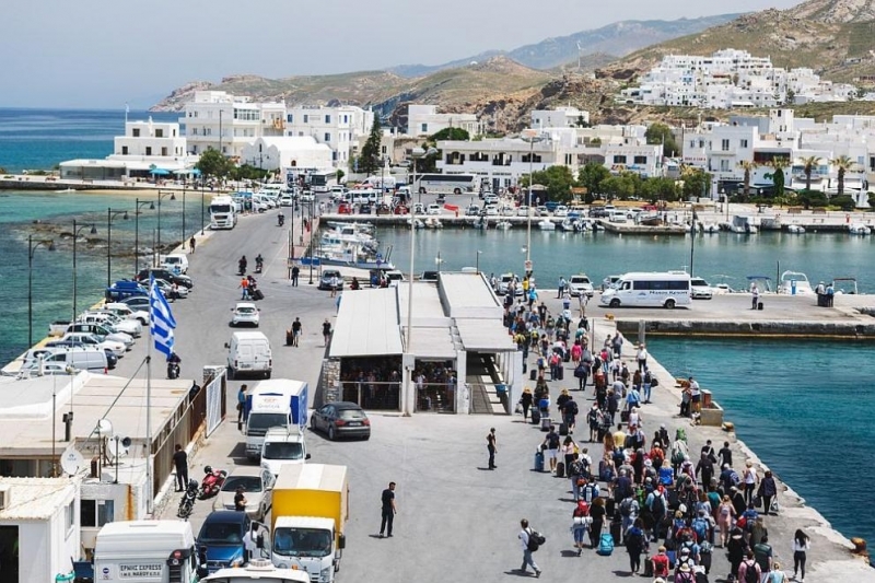 Гърция постепенно рестартира туристическата си индустрия и транспортната си мрежа