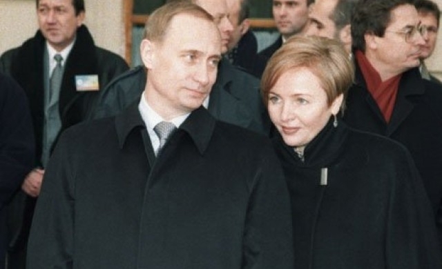 Бившата съпруга на Путин свързана с имотен бизнес за милиони