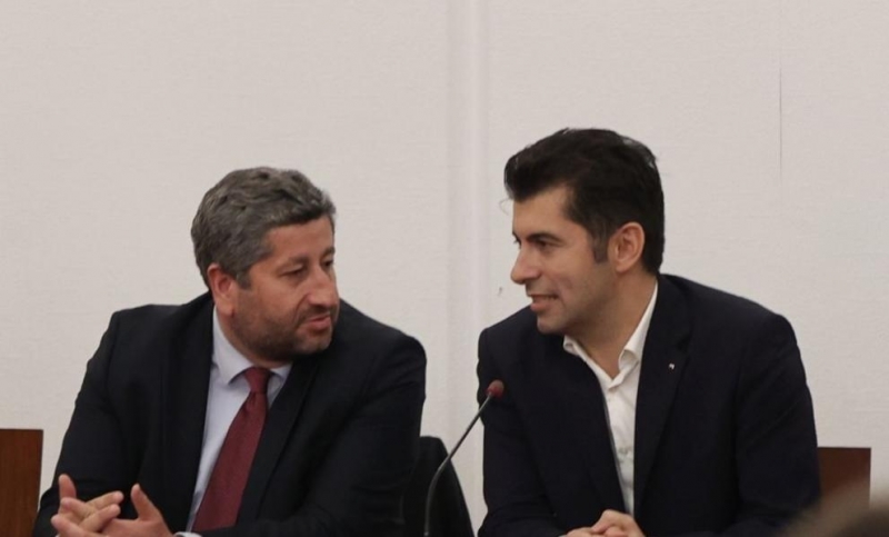 „Продължаваме Промяната” преговаря с ДБ за общо явяване на изборите