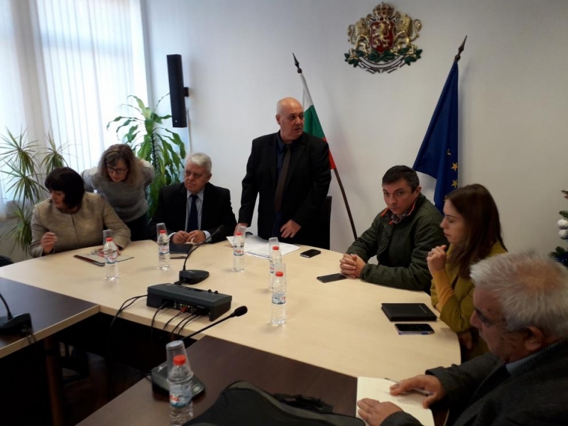 Всички животни в свинекомплекса в село Никола Козлево Шуменско ще