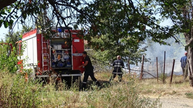 Пожарът край елховското село Лесово е напълно овладян