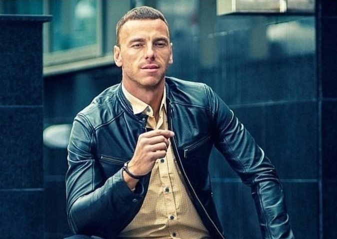 Иван Тододов от София продължава да събира средства за лечение