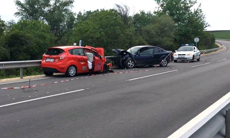 Жена е загинала при катастрофа на пътя Димитровград Стара