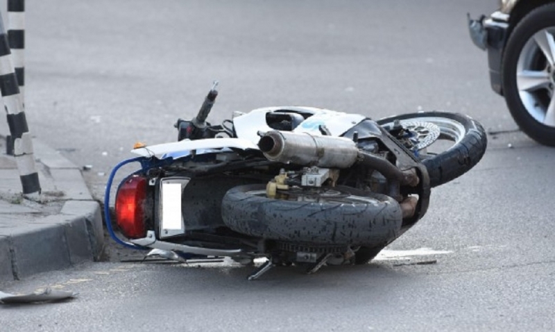 45-годишен моторист е изпаднал в кома след тежка катастрофа в