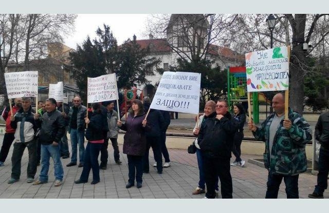 След 2 години протести и преговори земеделците от Пазарджишко могат