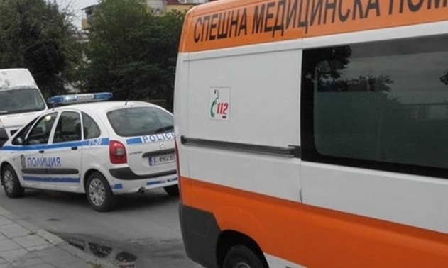 Възрастна жена е починала след като е била блъсната от