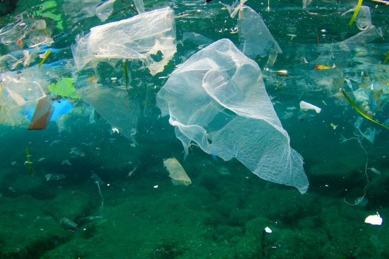 Замърсяването с пластмаса в океана може да послужи като източник