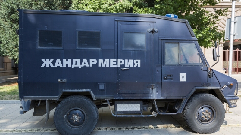 Над 10 души са задържани до 11 15 часа при днешната