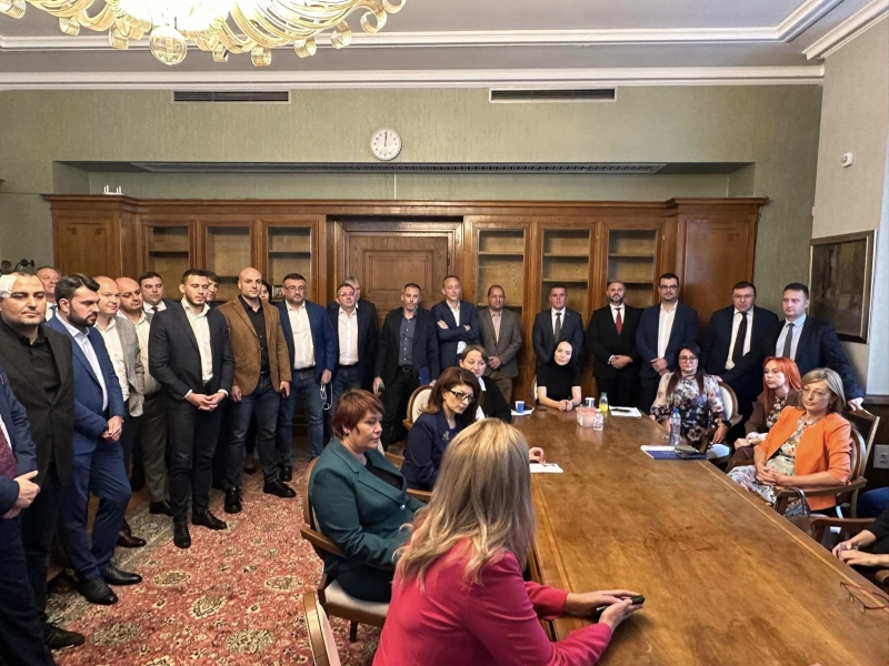 ПГ на ГЕРБ СДС проведе извънредно заседание заедно с председателя на