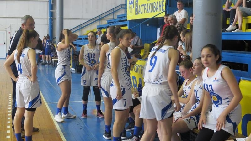 Три баскетболистки от Монтана са на лагер с националния отбор