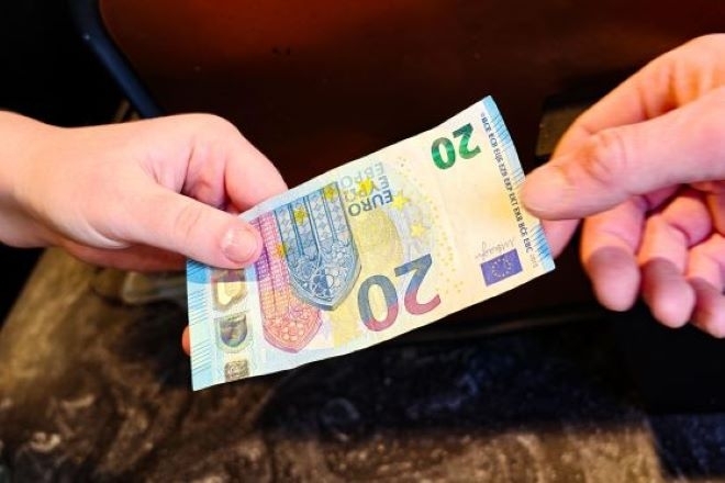 Минималната работна заплата в България остава най ниската в Европейския