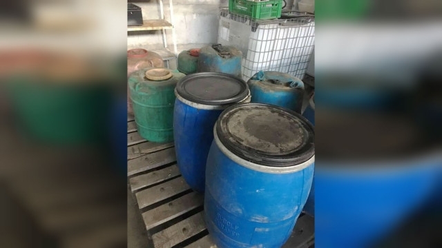 Митнически служители иззеха над 5 тона нелегален алкохол от района