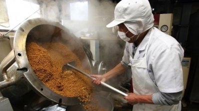 Най малко 45 души са получили хранително отравяне след като