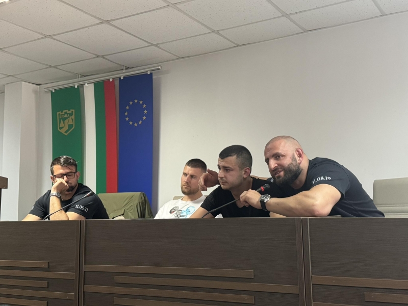 Ученици от Враца дискутираха превенцията срещу зависимости с Мартин ...