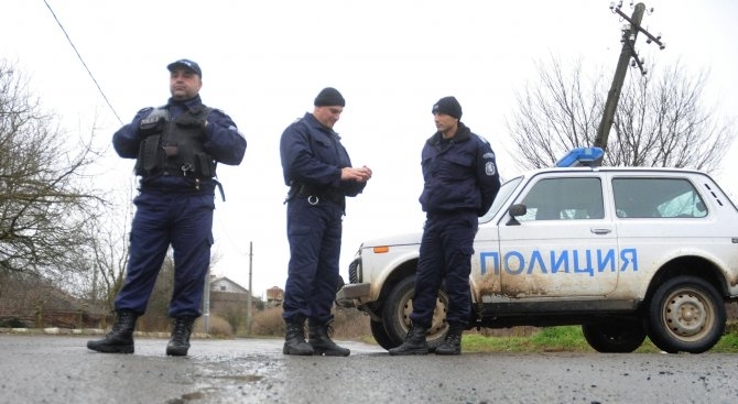 Неправоспособен шофьор е заловен да кара товарен автомобил съобщиха от