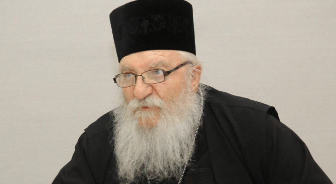 Трудно ми е да ходя и все повече се задържам