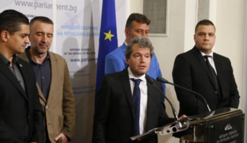 Преди дни проведохме срещи с партиите и Демократична България и