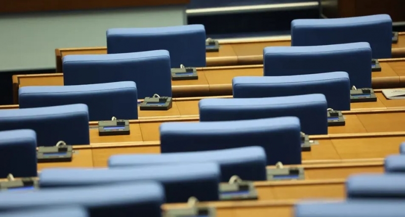 Парламентът заделя 102 хил. евро без ДДС за езикови курсове за депутати и служители