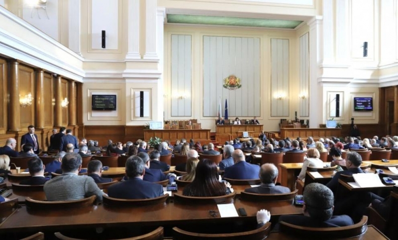Парламентът подкрепи ветото на държавния глава Румен Радев върху част