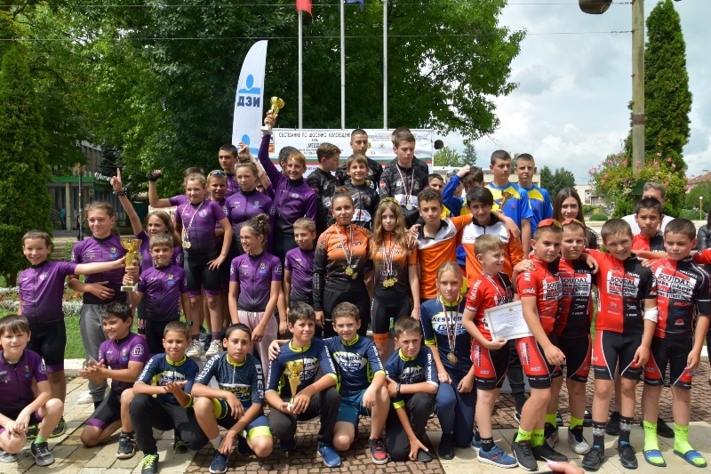 Държавен личен и отборен шампионат ДЛОШ по шосейно колоездене за