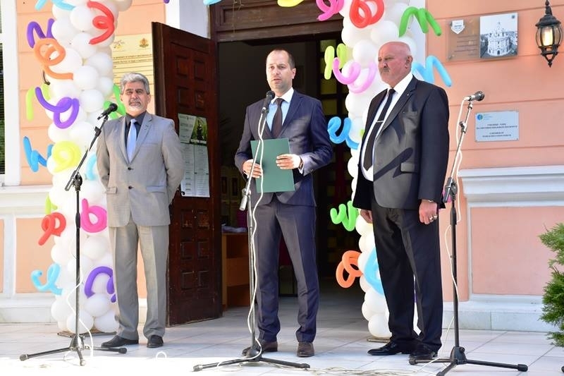 С тържествен водосвет отслужен от Негово Високопреосвещенство Врачанският митрополит Григорий