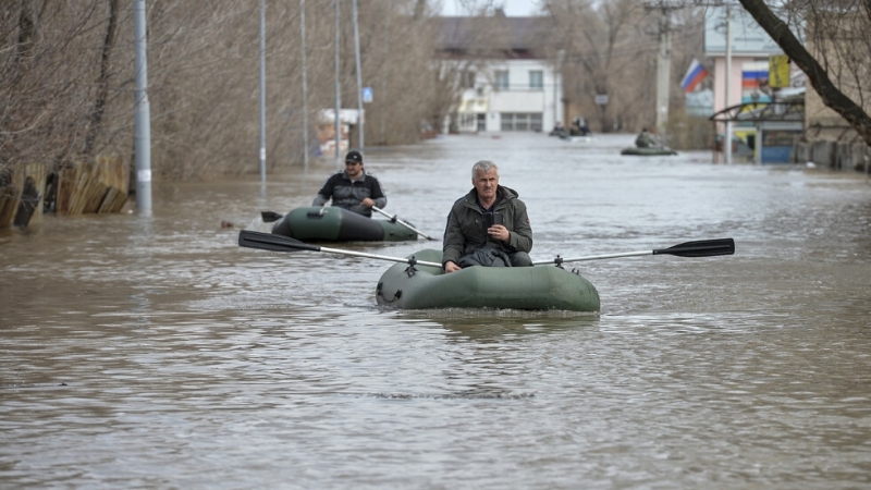 Почти 13 000 души са били евакуирани в руската област