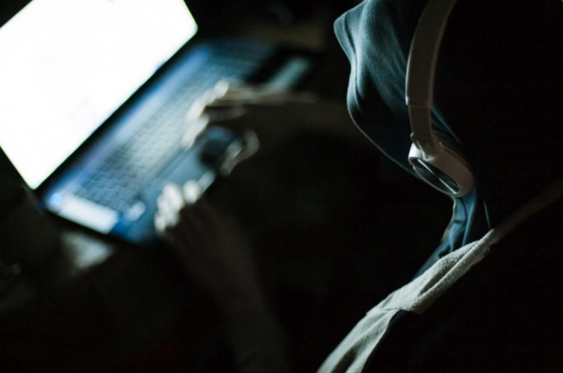 Трима украинци, свързвани с т.нар. хакерска група ФИН7, известна още