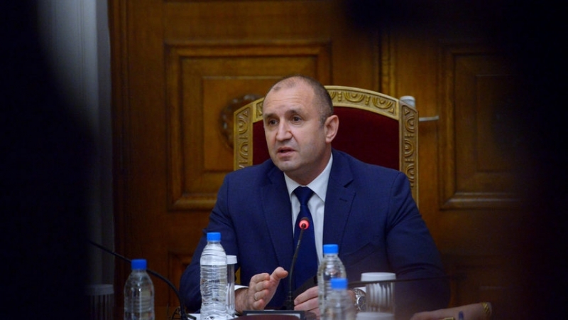 В живо включване от Плана планина президентът Румен Радев не