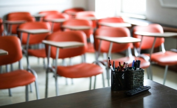 Учител от столичното 107 основно училище Хан Крум е с