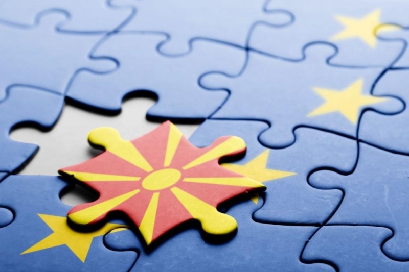 Координаторите на парламентарните групи и представители на парламентарно представените партии ще