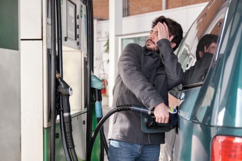 Покачват се цените на бензина и дизела по бензиностанциите у нас. При