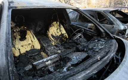 Пожар увреди четири автомобила в Бургас всичките собственост на един