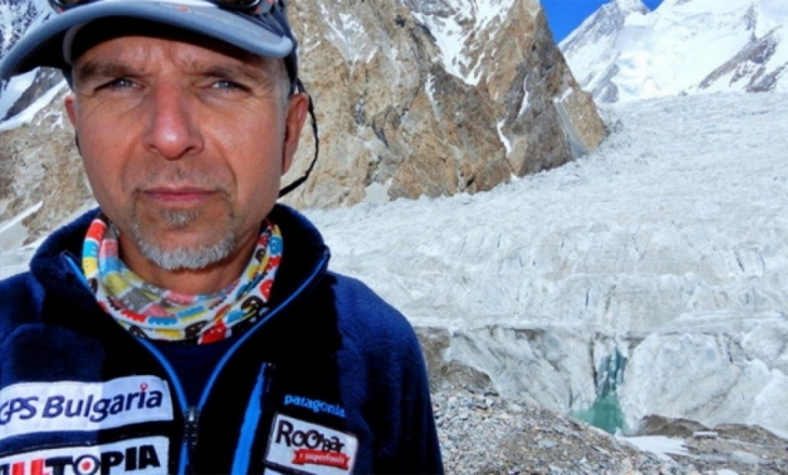 Въздушният екип все още се надява да излети с хеликоптери