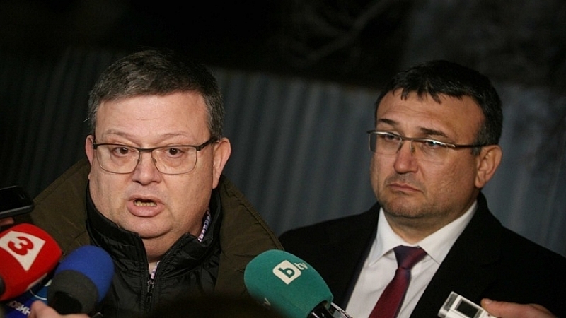 Касае се за семейство баща неговият син дъщерята на