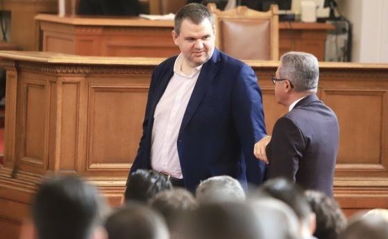 Санкционираният по Магнитски депутат от ДПС Делян Пеевски ще стане