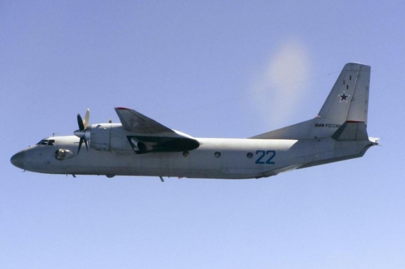 Военнотранспортен самолет Ил 76 извърши твърдо кацане и беше частично разрушен
