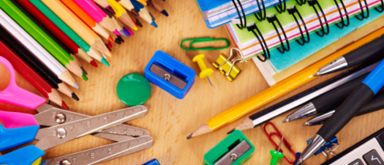МОН дава 20 лева за тетрадки и моливи на ромчета