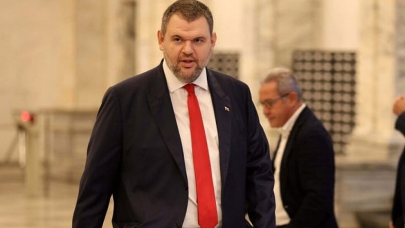 Арогантността с която собственикът на  Електрохолд компанията която осигурява електрозахранването в