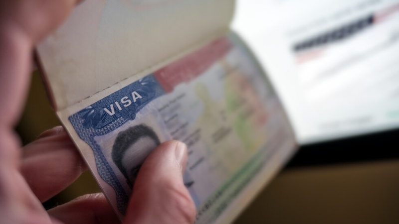 Държавният департамент на САЩ проверява досиетата на 55 милиона чужденци