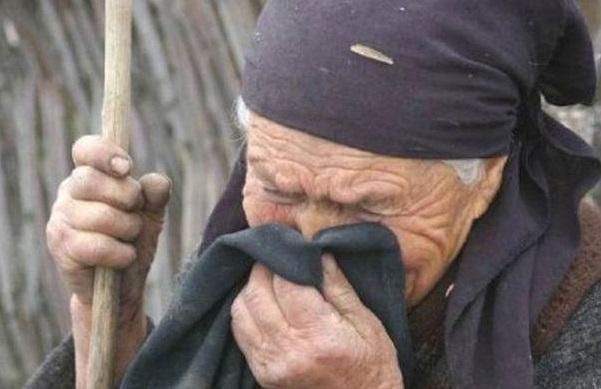 Бандит е нападнал възрастна жена във врачанското село Пудрия и