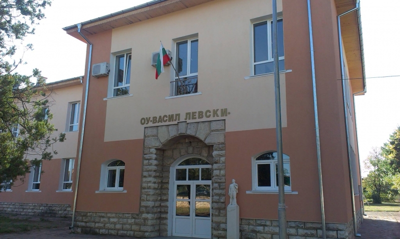 Коронавирусът влезе и в училището във врачанското село Ракево научи