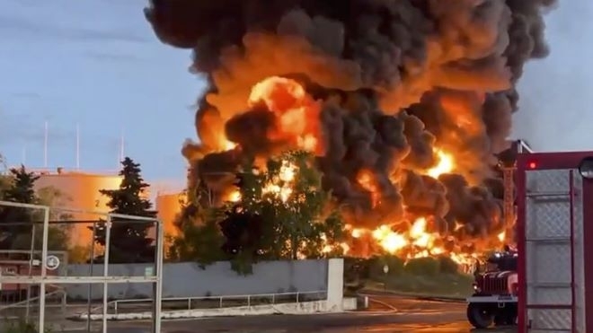 Руски дронове са поразили газопреработвателен комплекс в украинската Полтавска област