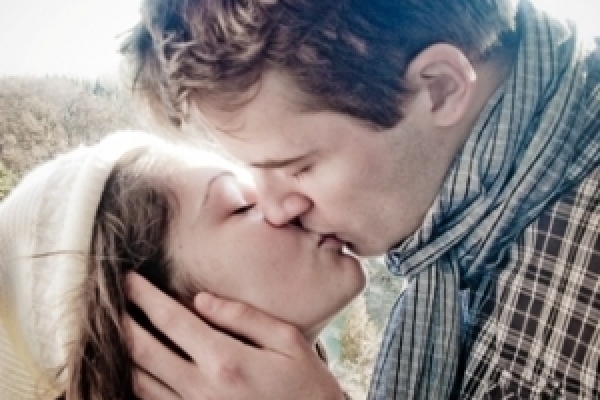 Ето кой тип целувка допада най много на всеки от зодиакалните